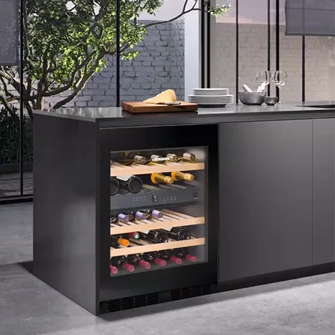 Ein- und Unterbaufähige weinkuhlschrank