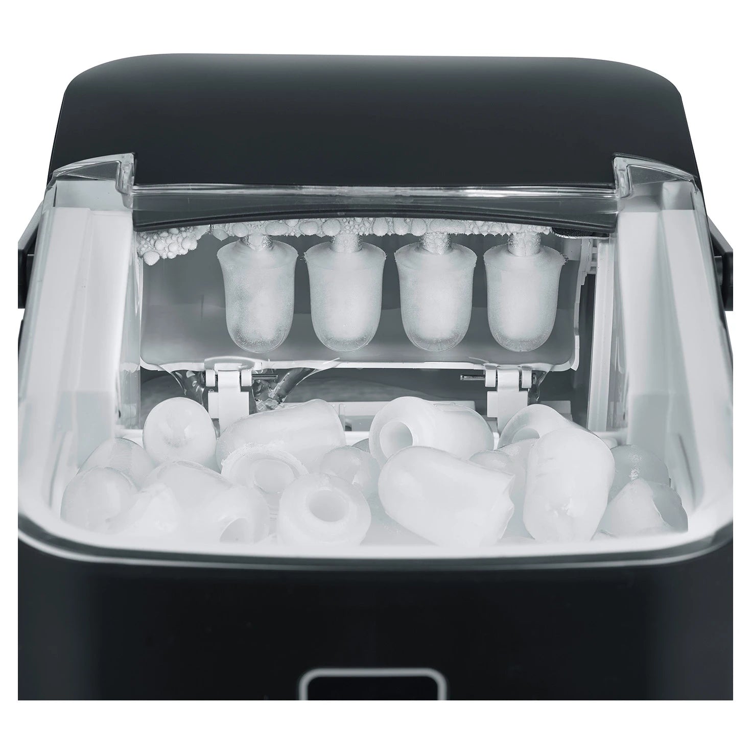 Innenraum des CASO Design IceChef Compact mit fertigen Eiswürfeln