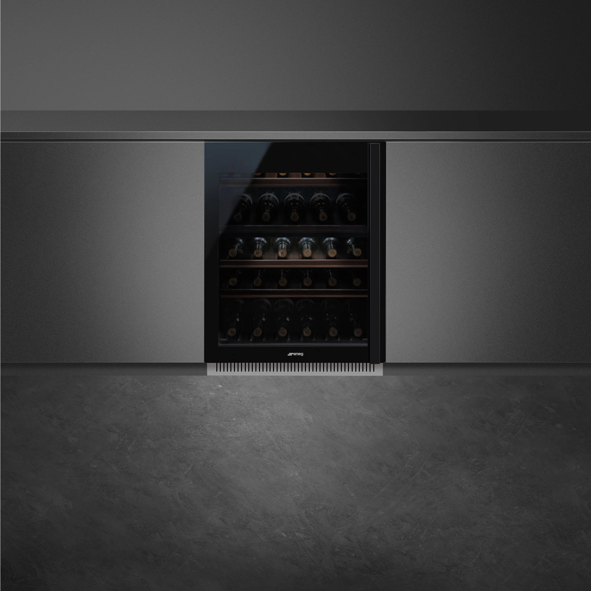 Wine fridge 38 bottles Smeg CVI638LN3