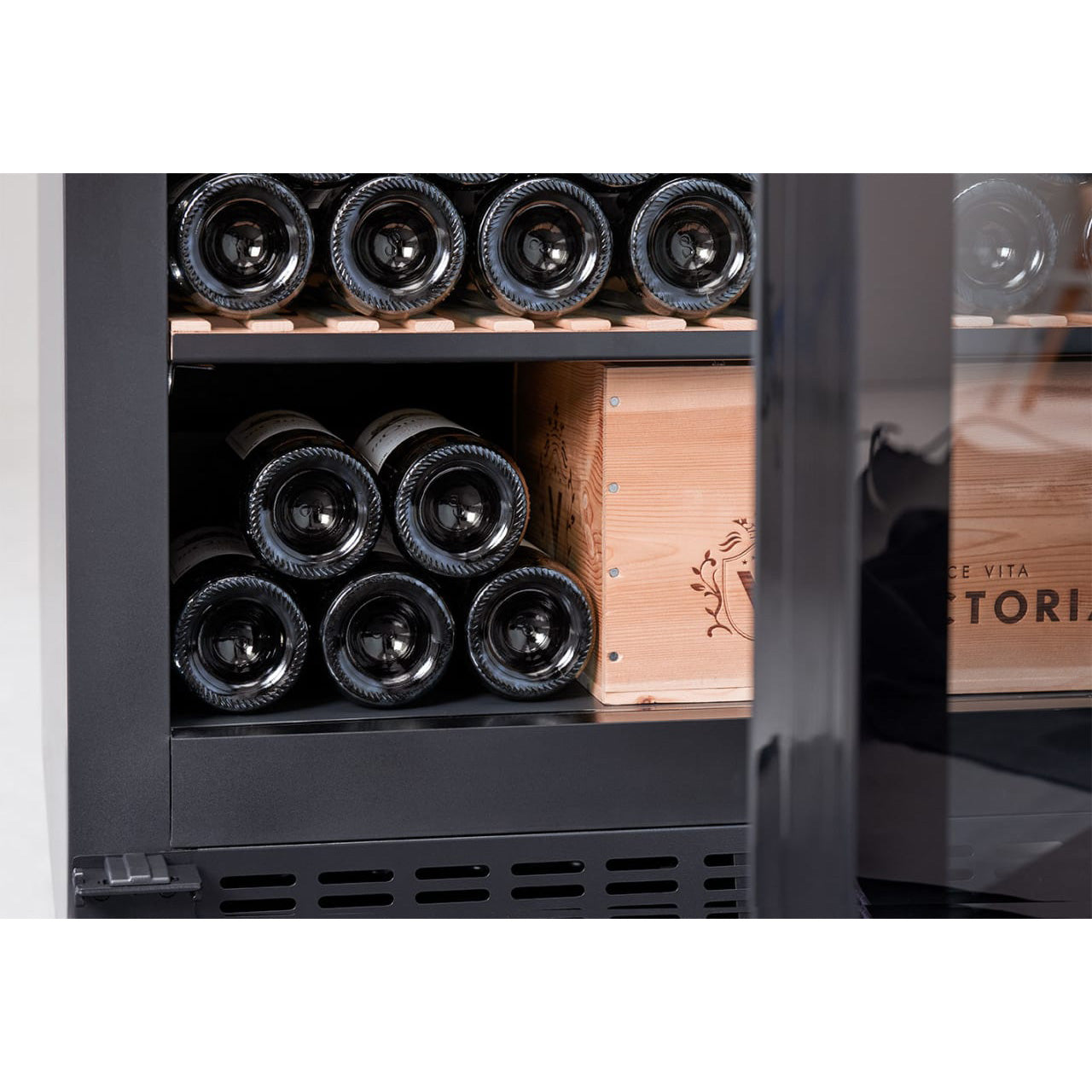 Weinklimaschrank 142 Flaschen mQuvée Velvet 100 Glass