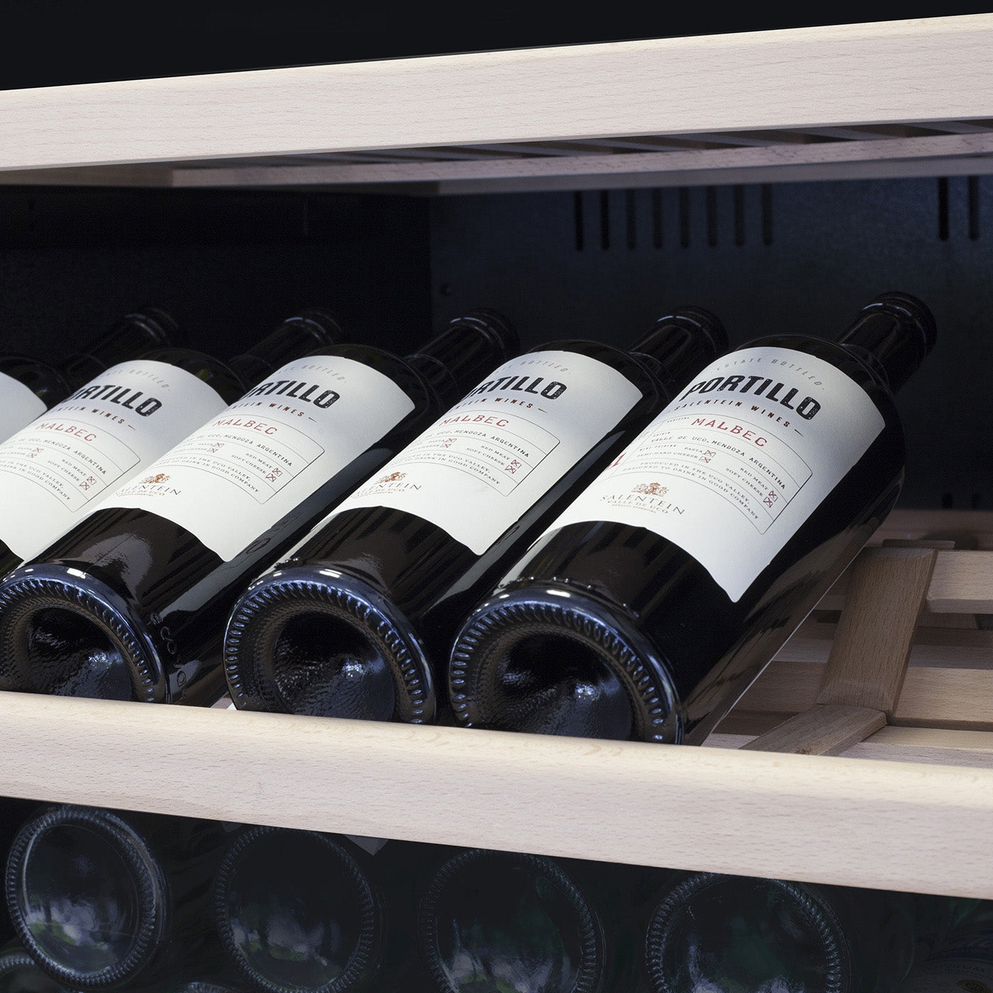 Weinkühlschrank 180 Flaschen Caso WineChef Pro 180 black