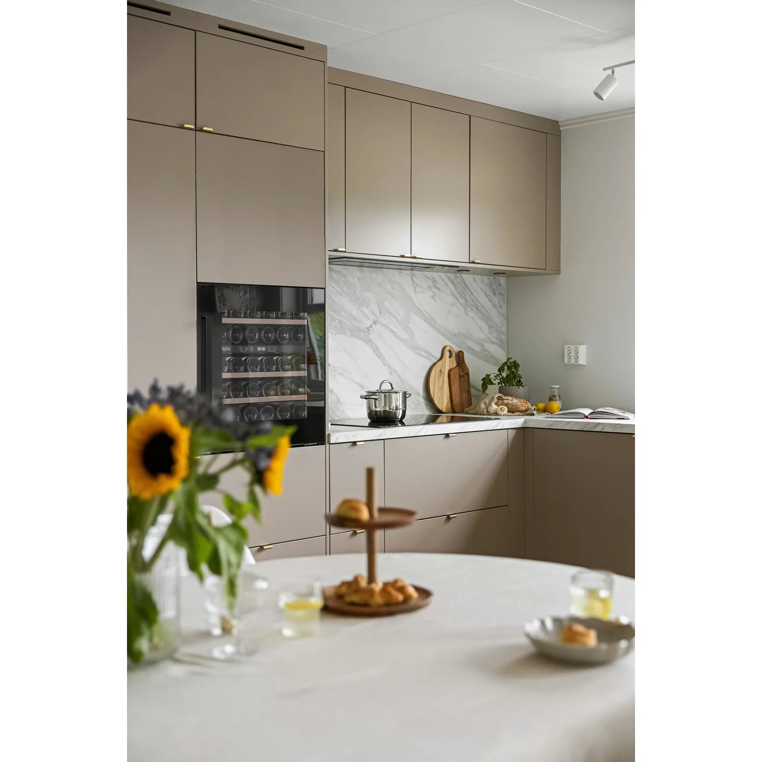 Wine Cooler 30 bottles Cavin Scandinavian Collection 60 Fullglass Black