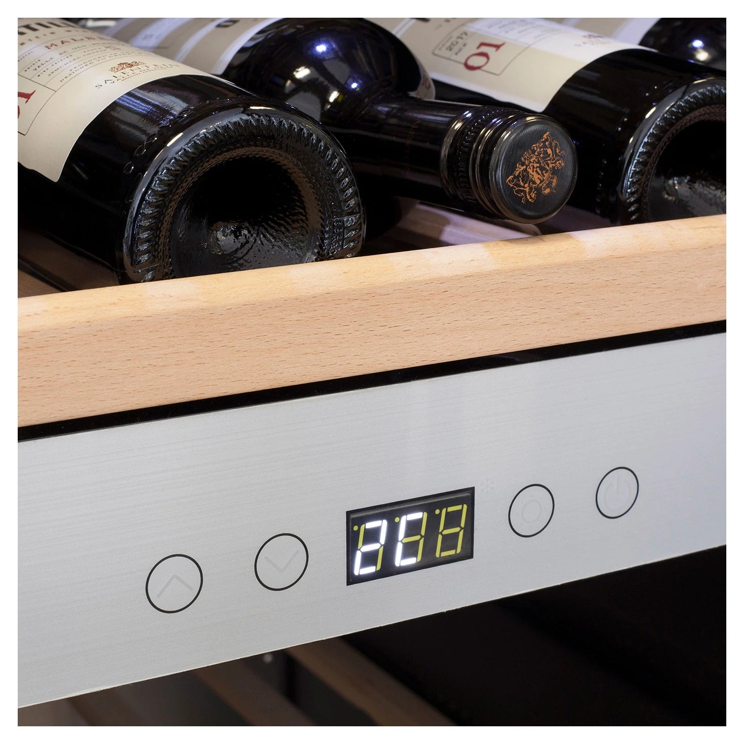 Freistehender Weinkühlschrank CASO Design WineChef Pro 126-2D Detailansicht des Displays