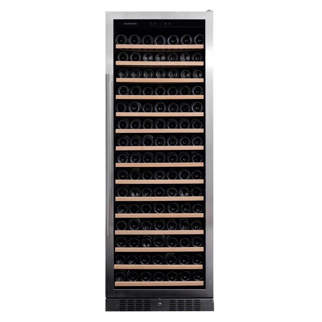 Dunavox Grande-194 Weinkühlschrank mit Edelstahlrahmen frontal, Glastür mit Holzregalen vollbestückt mit Weinflaschen