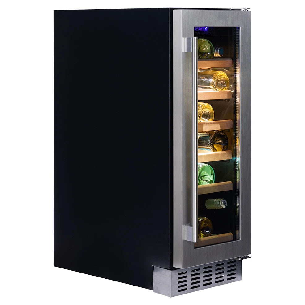 Dunavox Flow-19 Stainless Weinkühlschrank Schrägansicht, Glasfront mit Edelstahlrahmen und LED-beleuchtetem Innenraum