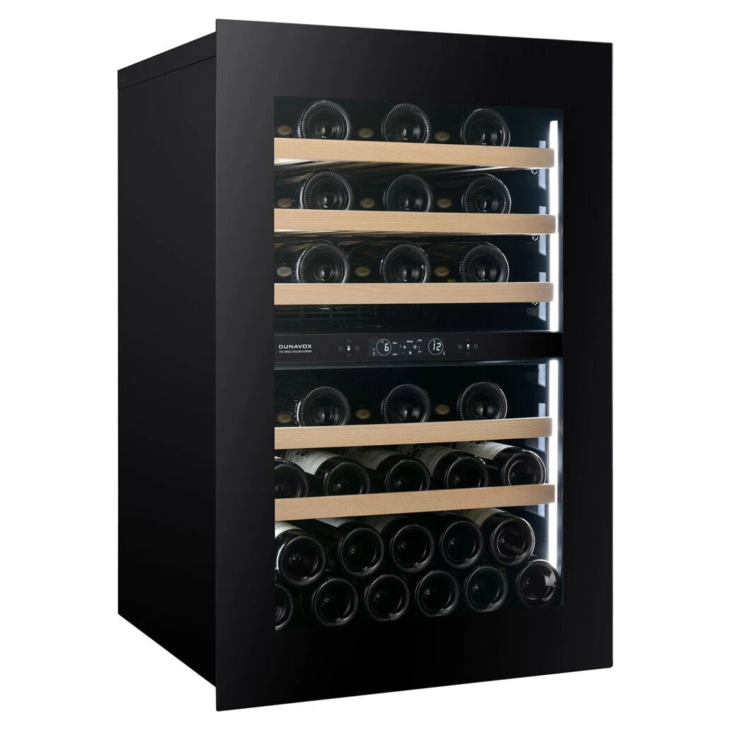 Dunavox Horizon-44 Black Weinkühlschrank mit offener Glastür, Holzregale mit liegenden Flaschen in zwei Temperaturzonen