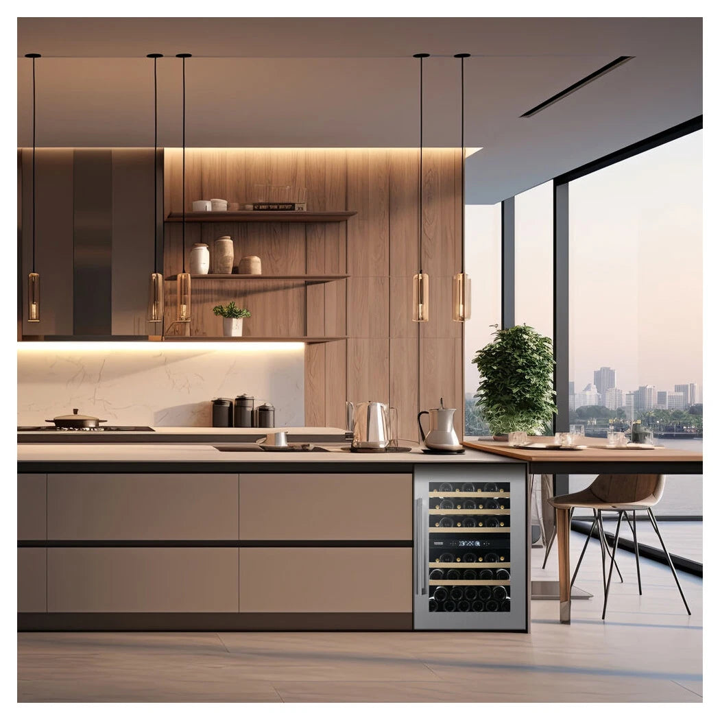 Dunavox Spirit-44 Weinkühlschrank als Unterbaugerät in eleganter Küche mit Holzvertäfelung, Pendelleuchten und Stadtblick