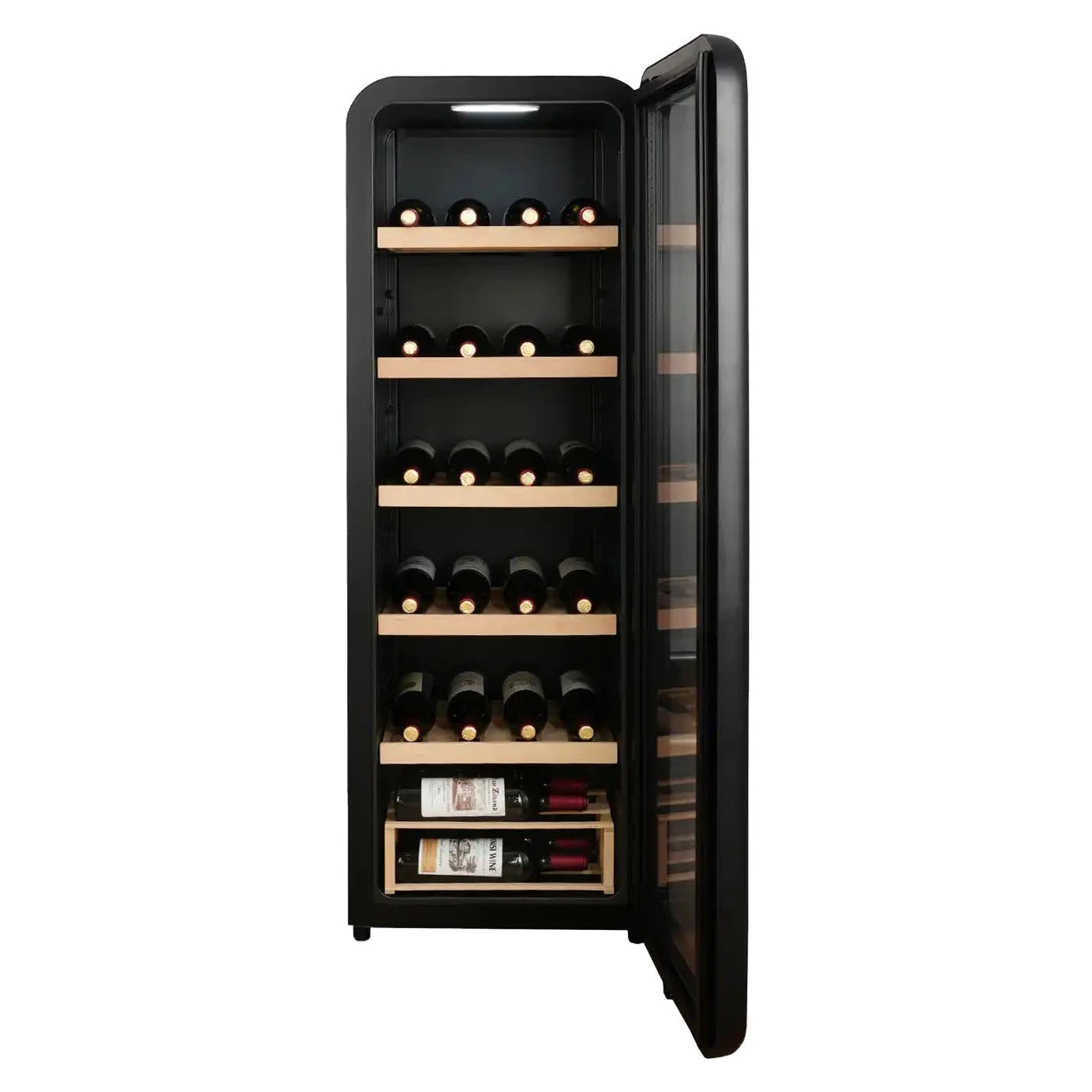 Freistehender Weinkühlschrank Cavecool Retro Basalt CC156SB mit geöffneter Tür, Ansicht von schräg links auf den gefüllten Innenraum